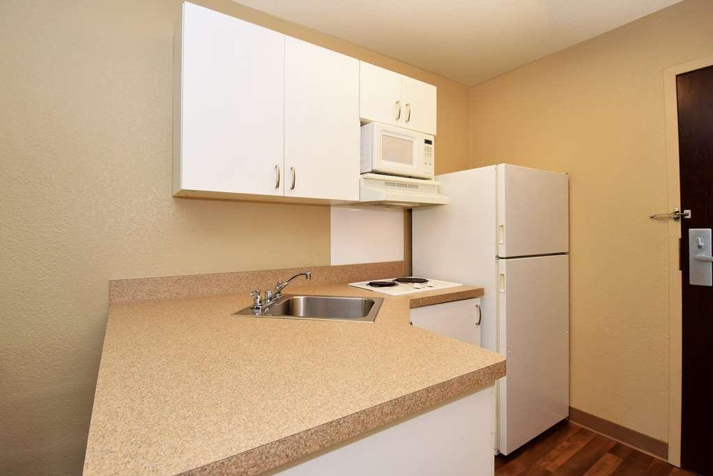 Extended Stay America Suites - Bloomington - Normal Room photo