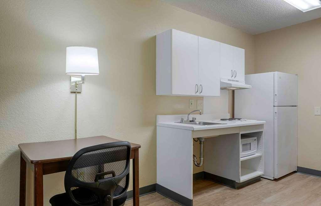 Extended Stay America Suites - Bloomington - Normal Room photo